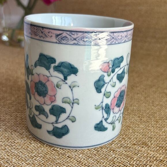 Vintage Pier 1 Floral Ceramic Tea Mug with Lid Pink Green Flowers China - Picture 7 of 8
